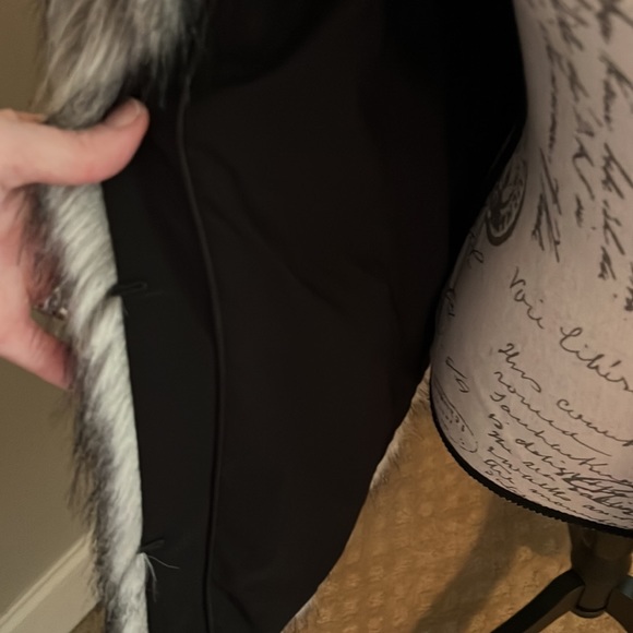 White House Black Market Gray Faux Fur Vest Jacket - Picture 4 of 8